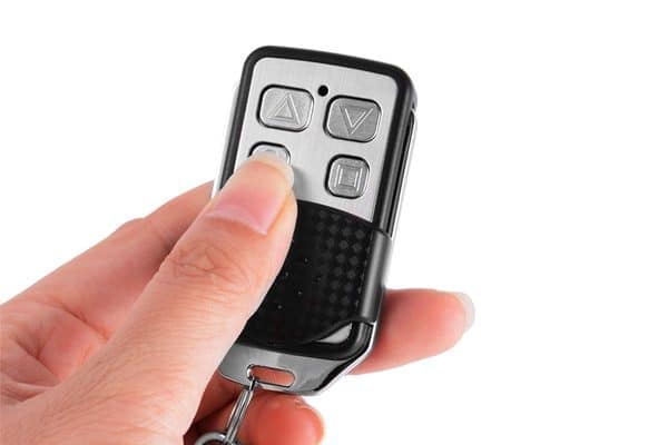 Khi bị mất chìa khóa cửa cuốn thì phải làm sao?